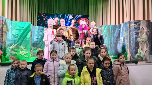 Казачий театр показал спектакли в Даниловке